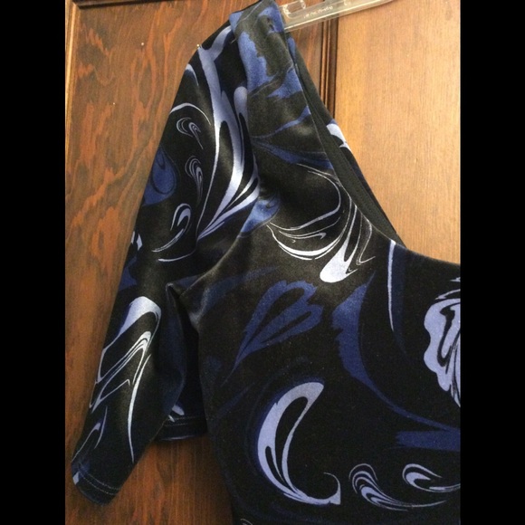 New with tags - Athleta Exhilarate velvet crop best for A-C cups - Picture 5 of 11